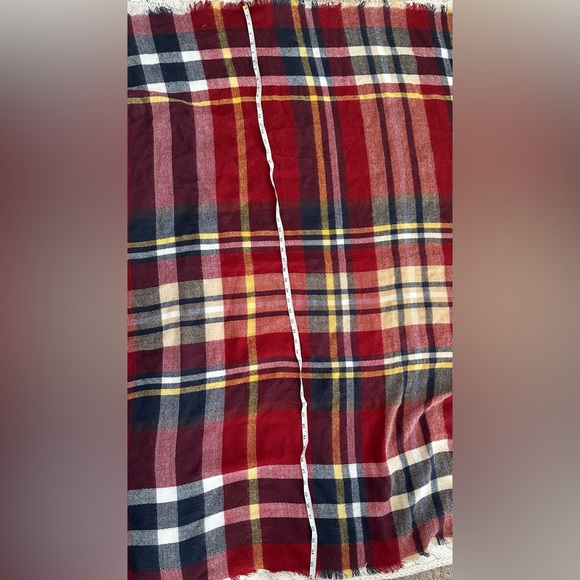 ✨Just Fab Plaid Blanket Scarf 🧣. Good/Fair condition✨ - Picture 6 of 7